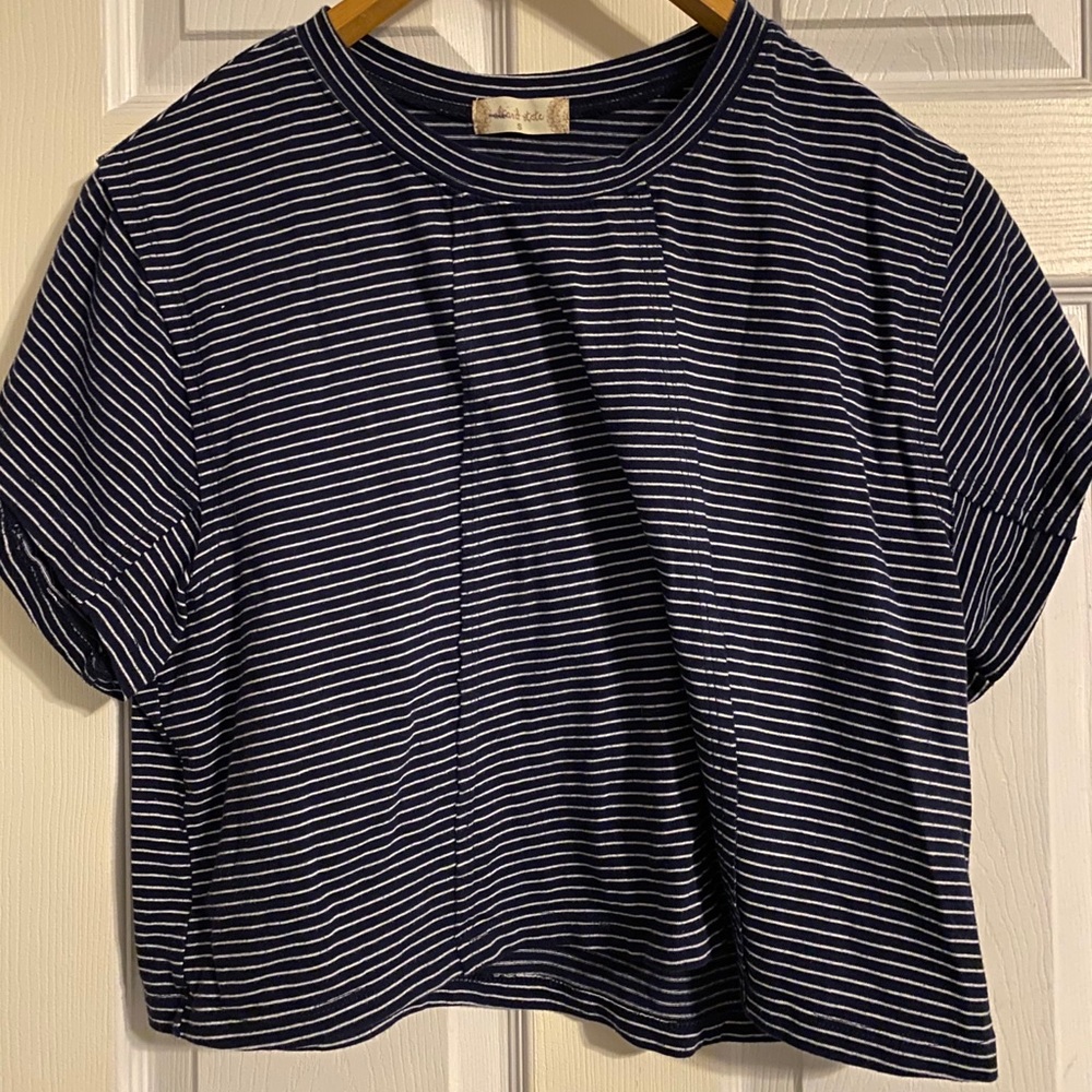 Altar’d State t-shirt small
